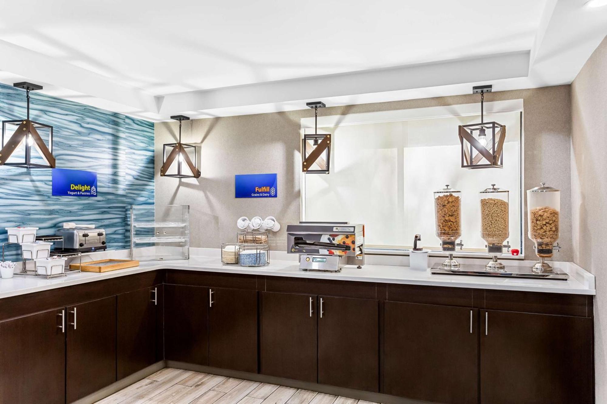 Best Western West Lebanon-Hanover Extérieur photo