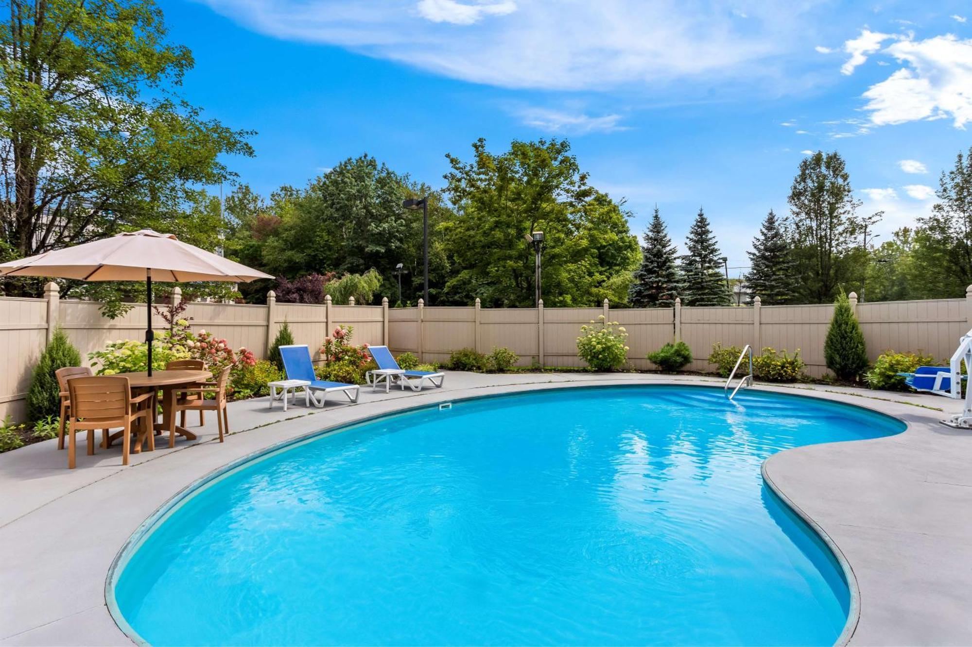 Best Western West Lebanon-Hanover Extérieur photo